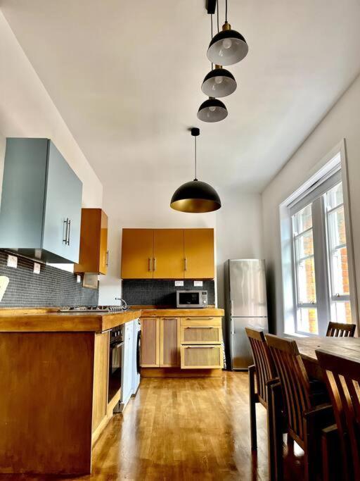 Charming City Townhouse ダブリン エクステリア 写真
